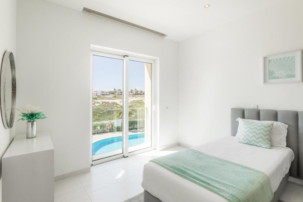 5 Star Beach View Apartment In Porto De Mos 150 Metres From The Beach Exterior photo